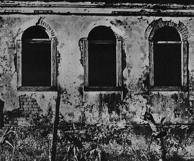 Ruína de casa em Entre Montes no ano de 1964 / Foto: Jorge Butsuem.