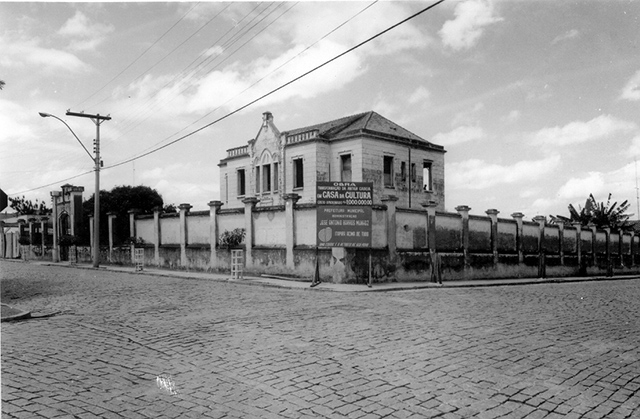 A velha cadeia em 1976 (clique na foto para ampliar).