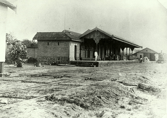 O prédio antigo da Estação de Descalvado (clique para ampliar).
