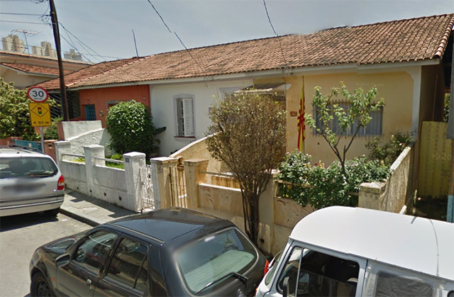 Vista dos imóveis vizinhos (Crédito: Google)