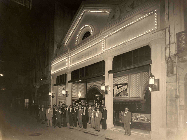 Cine São Bento em uma noite de 1927 (clique para ampliar)