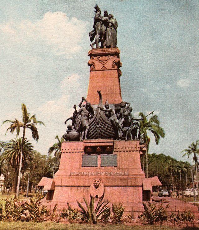 O monumento em meados dos anos 60