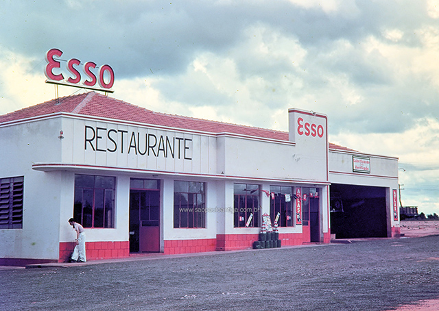 Posto Esso em em Bauru, interior de São Paulo