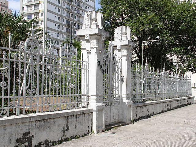 Muro, gradil e portão (clique na foto para ampliar)
