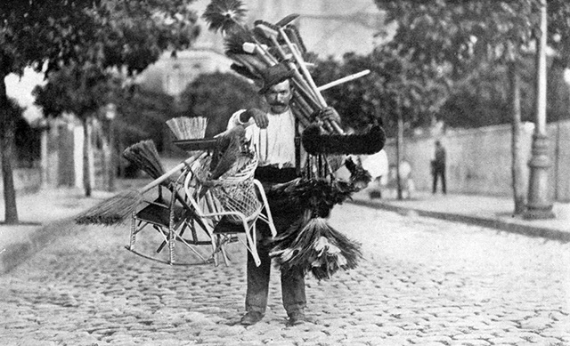 Vendedor de Vassouras - Ano de 1919 (clique na foto para ampliar)