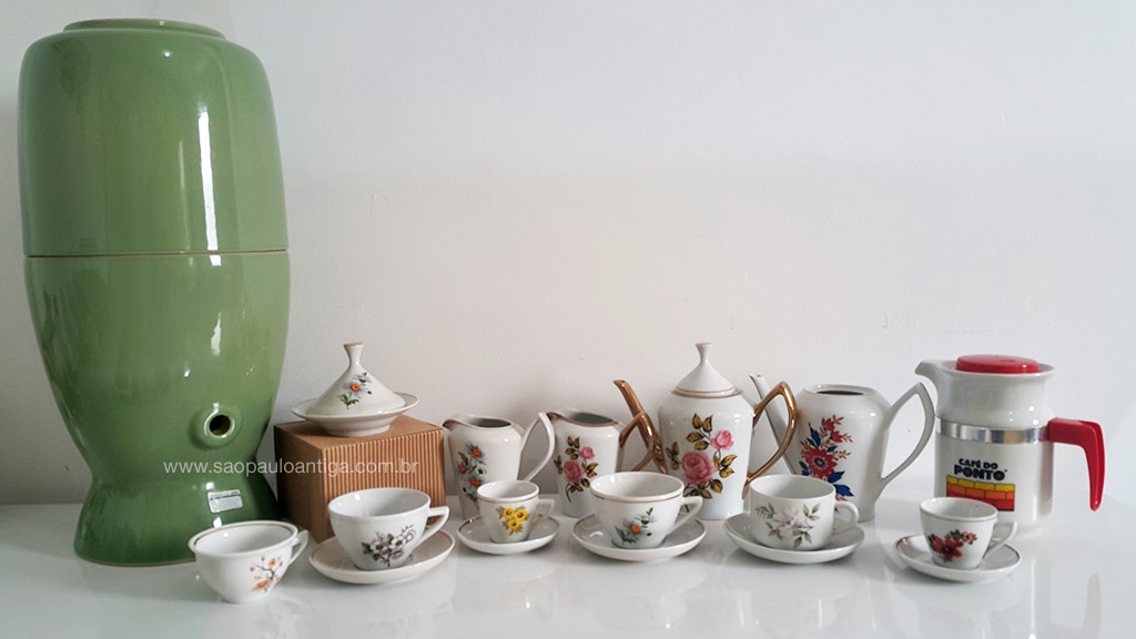 Conjunto De Chá E Café Porcelana Pozzani Antigo